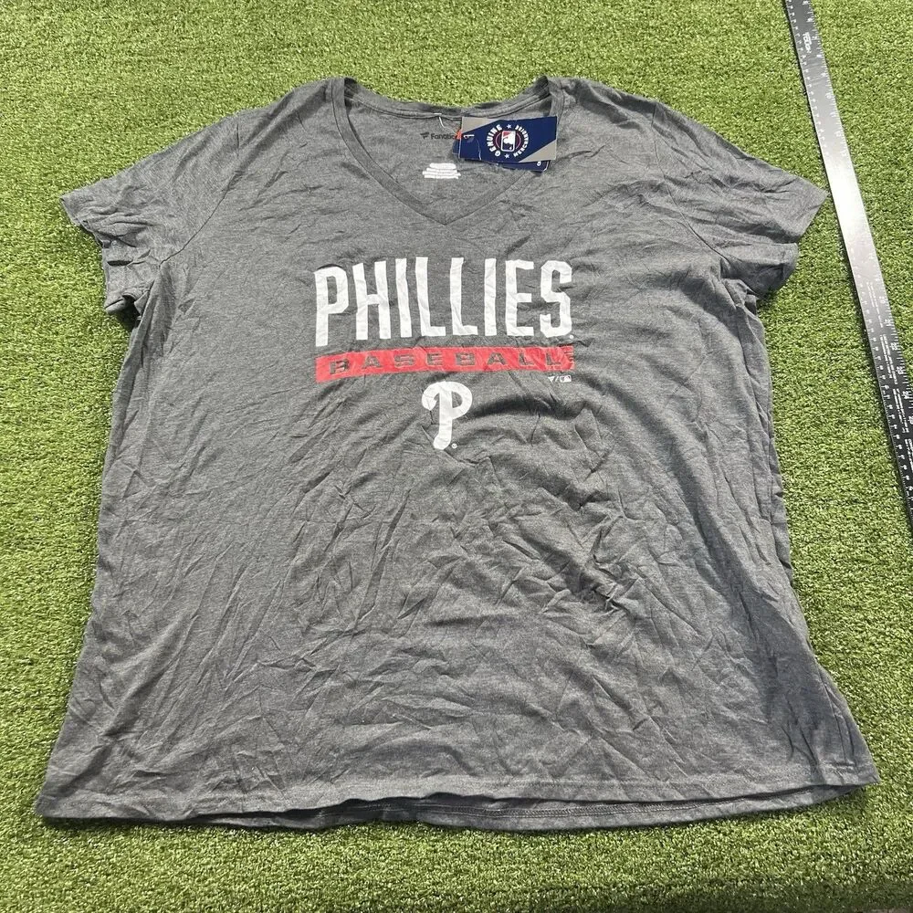 Fanatics Philadelphia Phillies Women's Gray V-Neck T-Shirt Size 3XL NWT